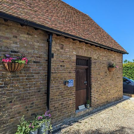 Myrtle Stables - Converted, Self-Contained, Countryside Hernhill Exterior foto
